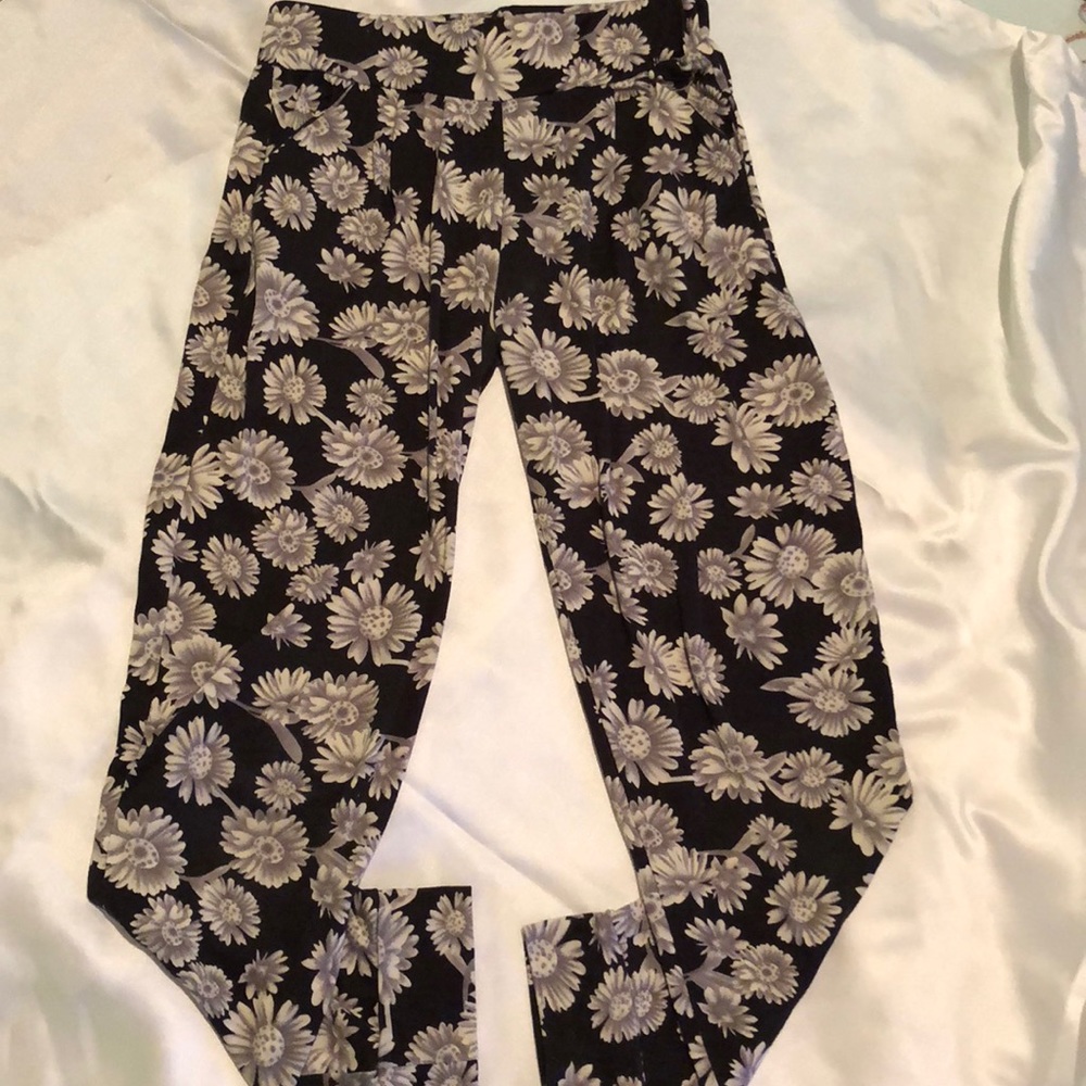 Real Love girls joggers